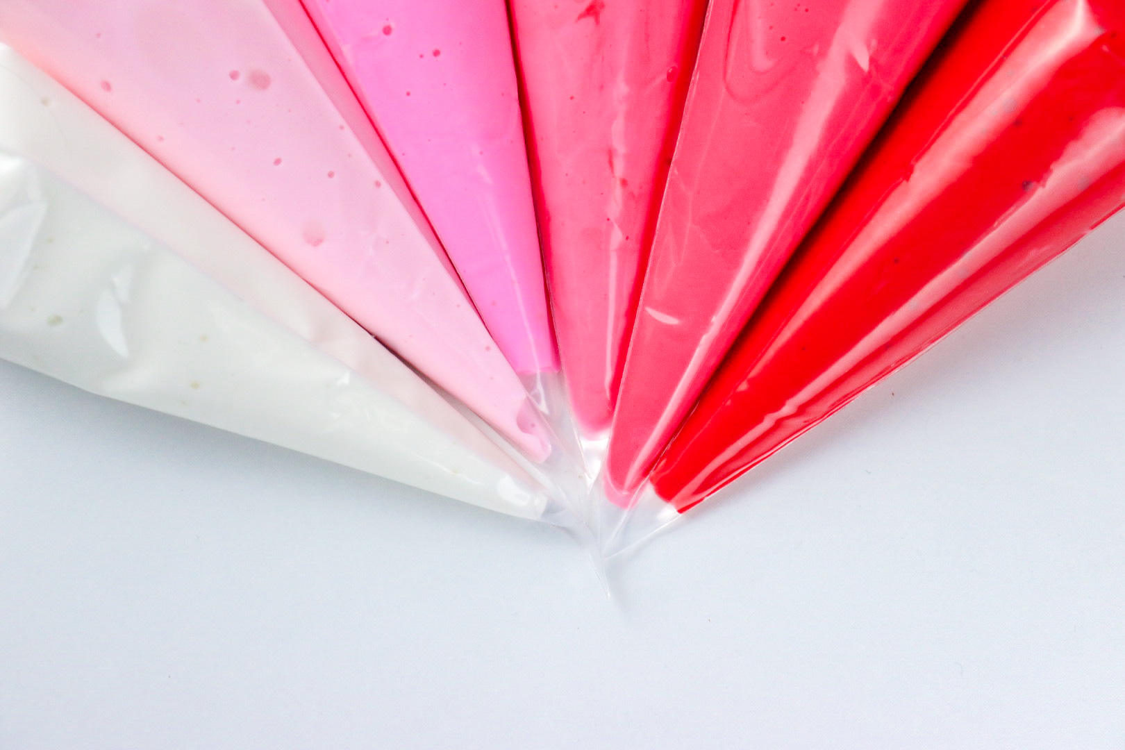 how to make red icing – one of the hardest colours to make!